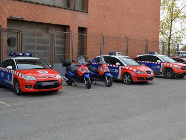 Policía local Humanes de Madrid coche