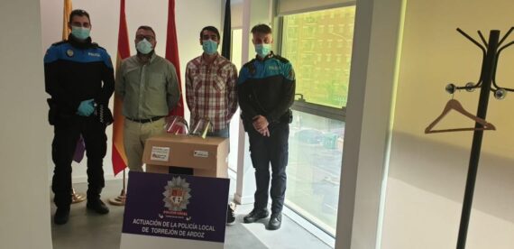 Donación pantallas protección Coronavirus Makers, Fundación Pequeños Pasos y Grupo Tecnología del Tráfico