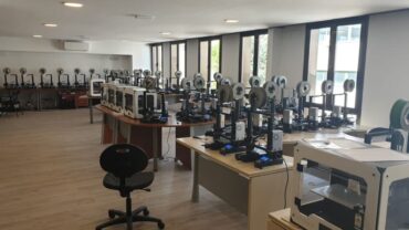 Donación pantallas protección Coronavirus Makers, Fundación Pequeños Pasos y Grupo Tecnología del Tráfico