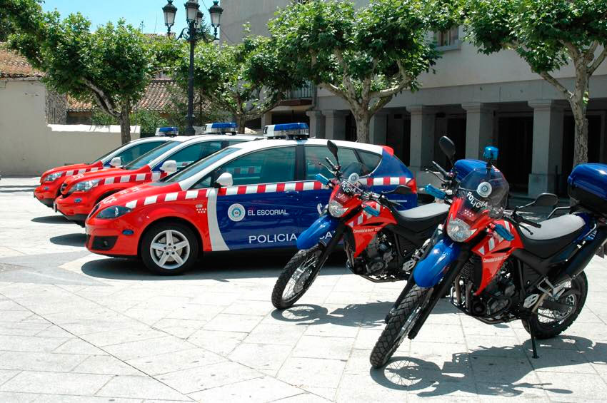 Policía local El Escorial coches y motos